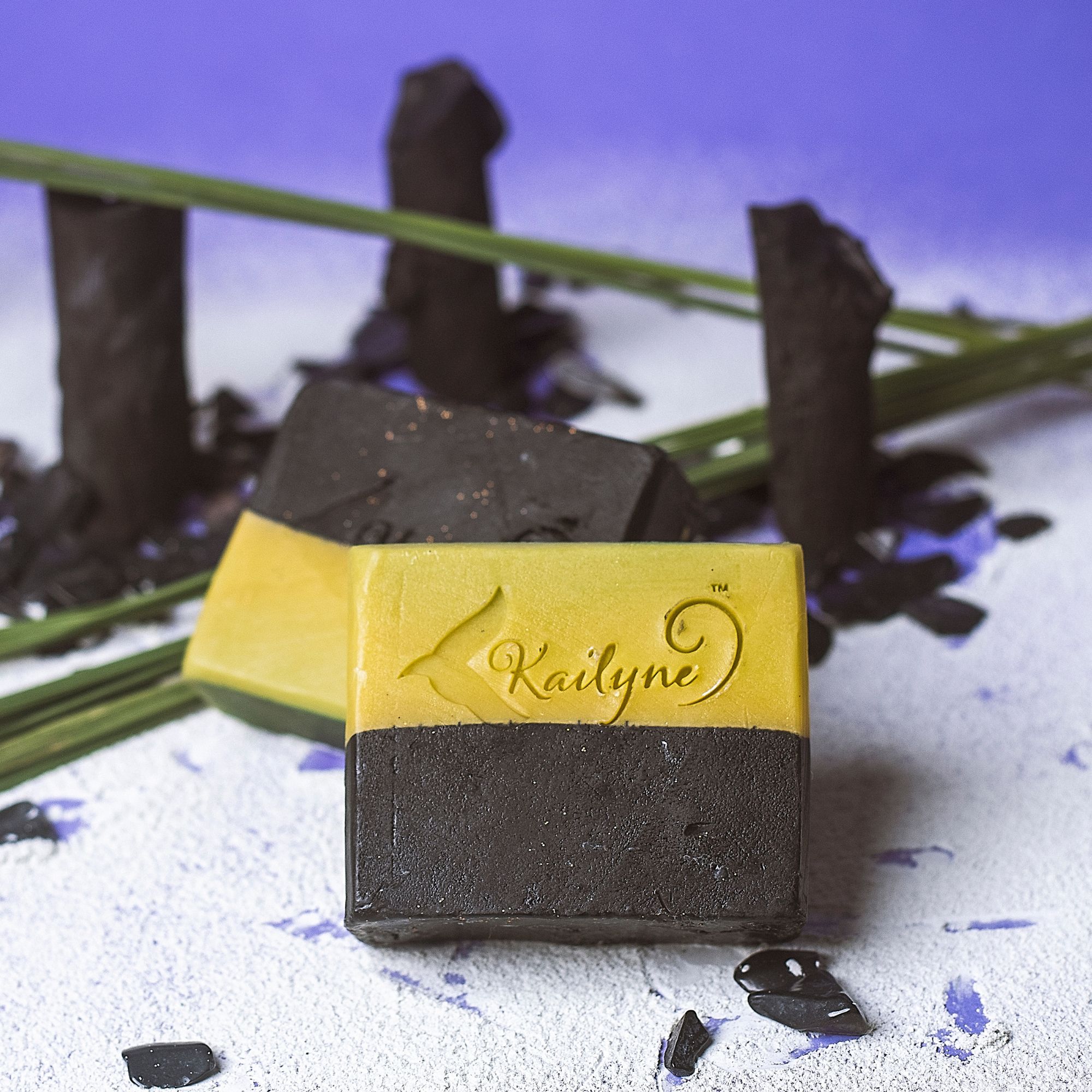 Melt and Pour Charcoal and Green Tea Black Highland