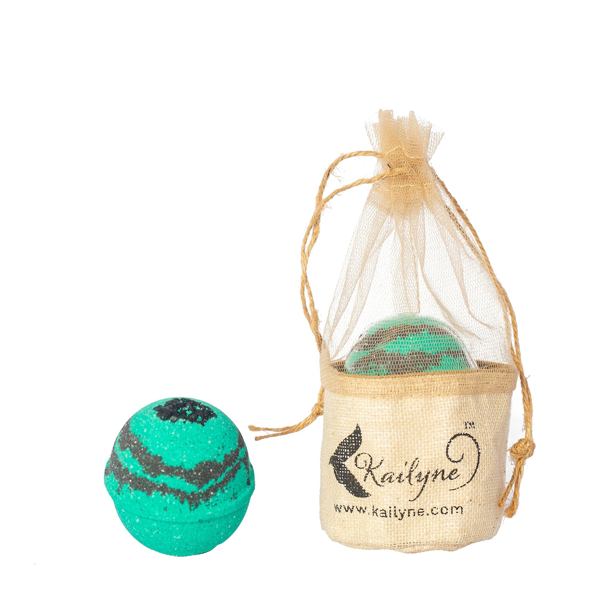 Bath Bomb Charcoal and Green Tea