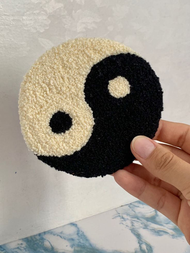 Yin & Yang Punch Needle Coaster – Handmade, Eco-Friendly, Artistic Home Decor